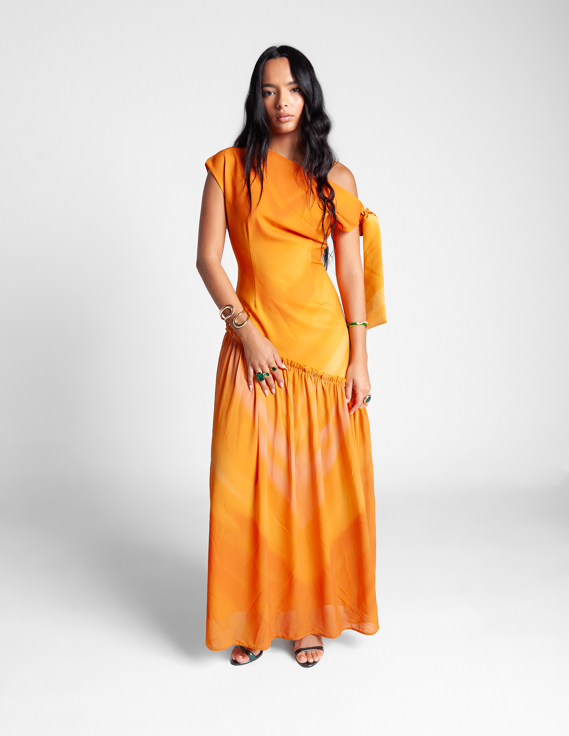 【関税・送料込】ORANGE WORK OF ART MAXI DRESS Orange Embroidered Halter Maxi Dress | Parallel